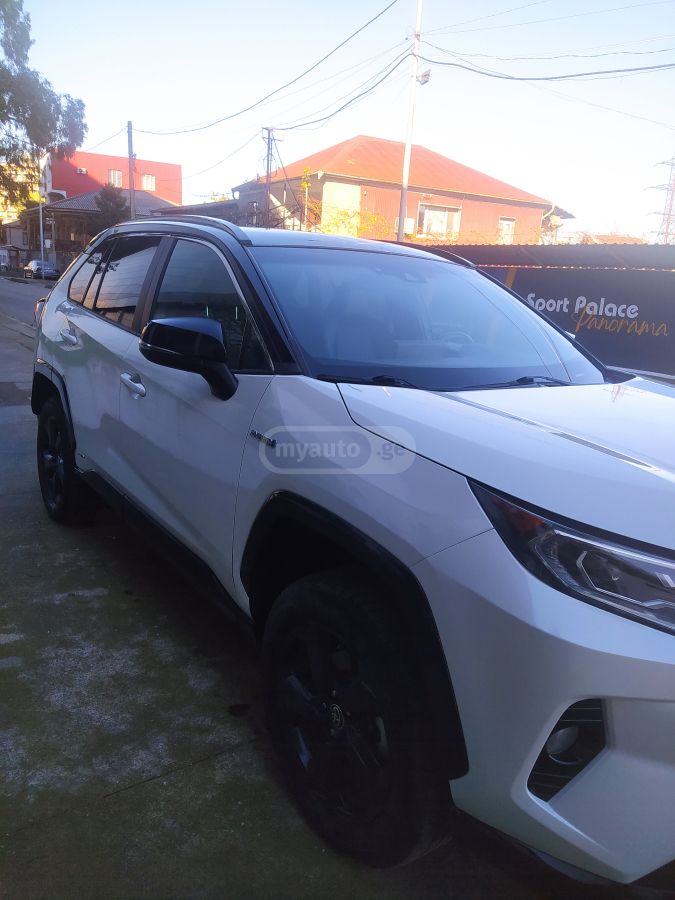 Toyota RAV 4 2021 — photo 2