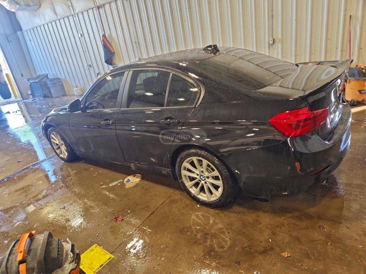 BMW 320 2016 — photo 2