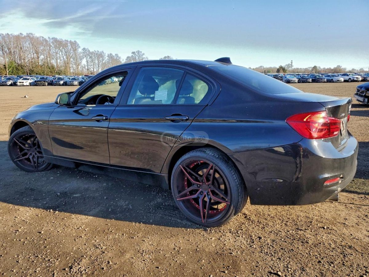 BMW 320 2018 — photo 2