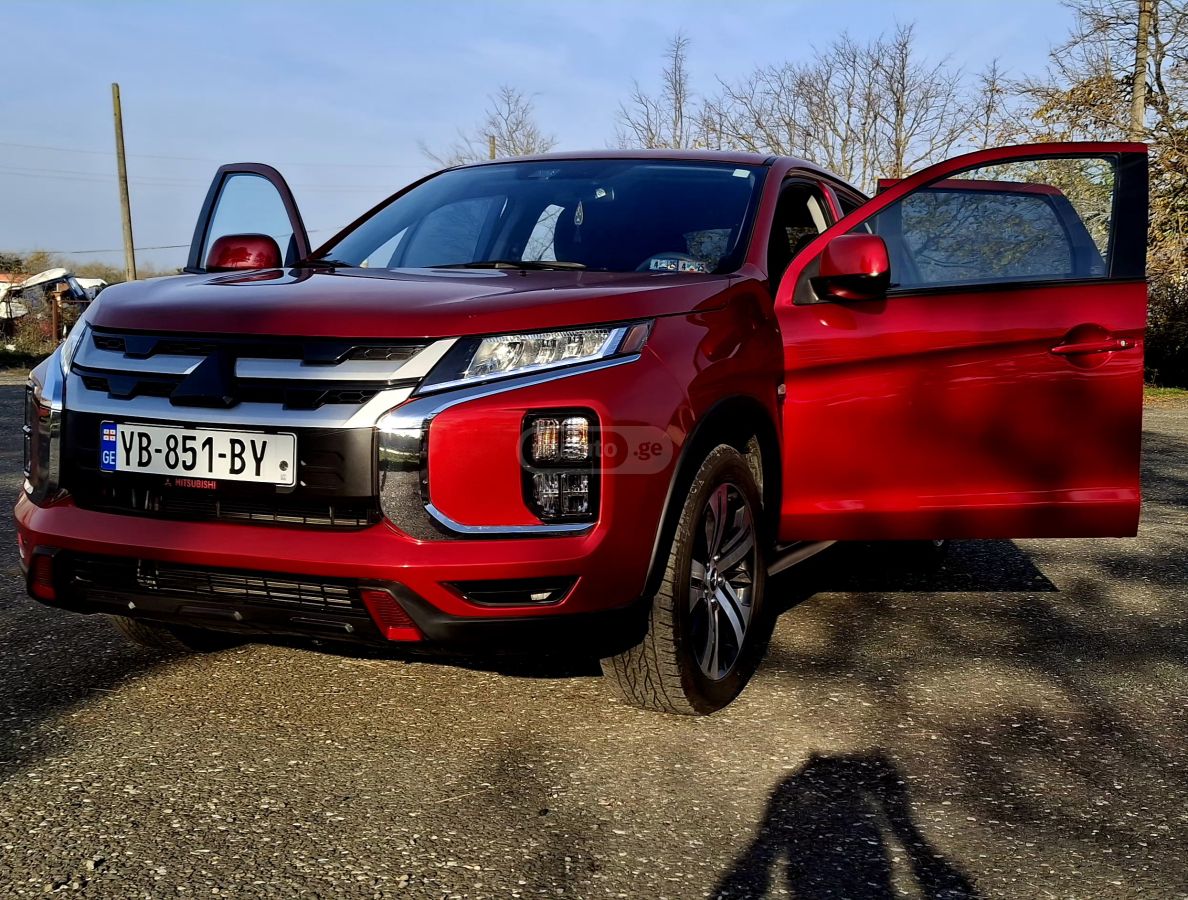 Mitsubishi Outlander Sport 2024 — photo 2