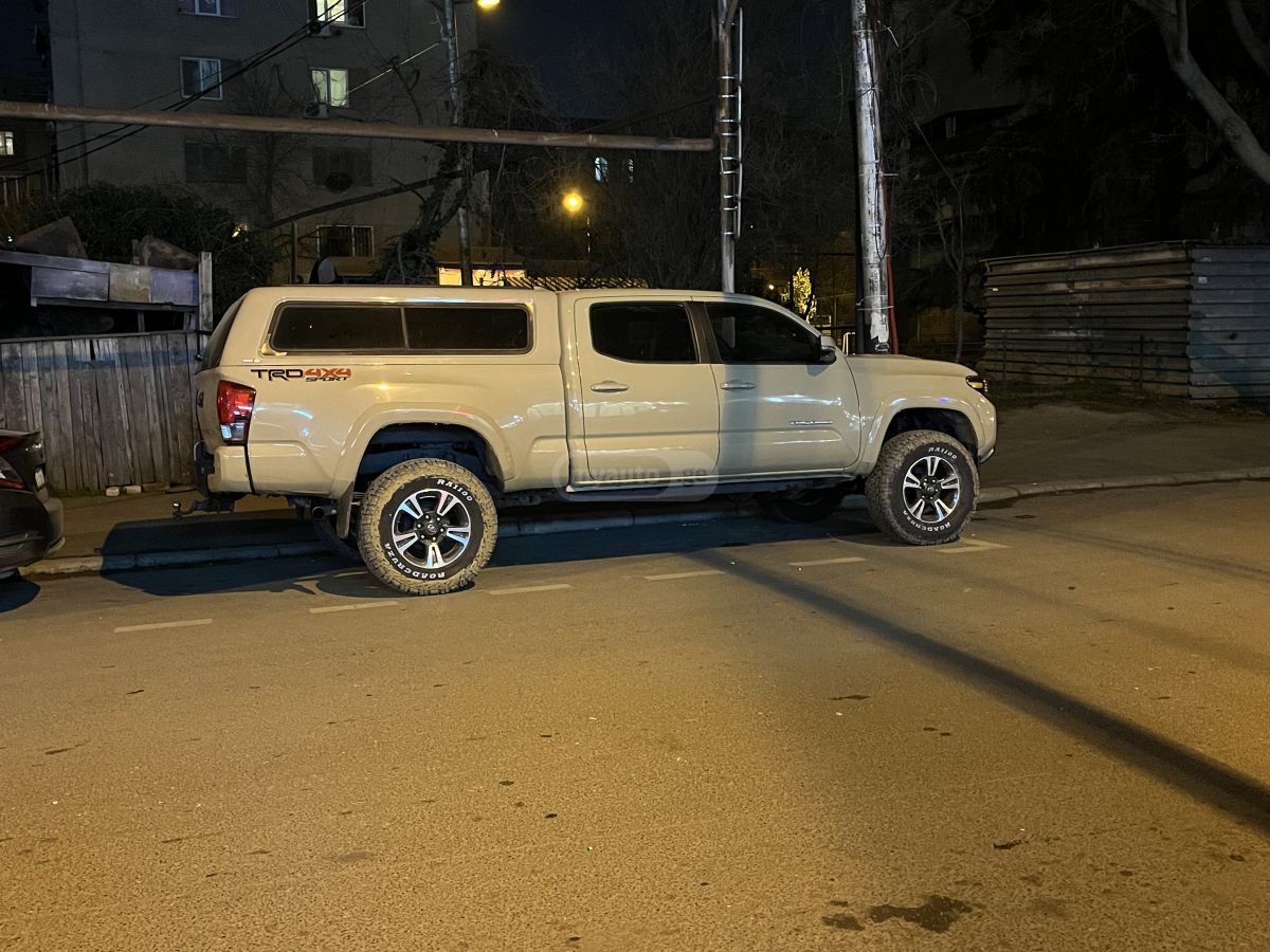 Toyota Tacoma