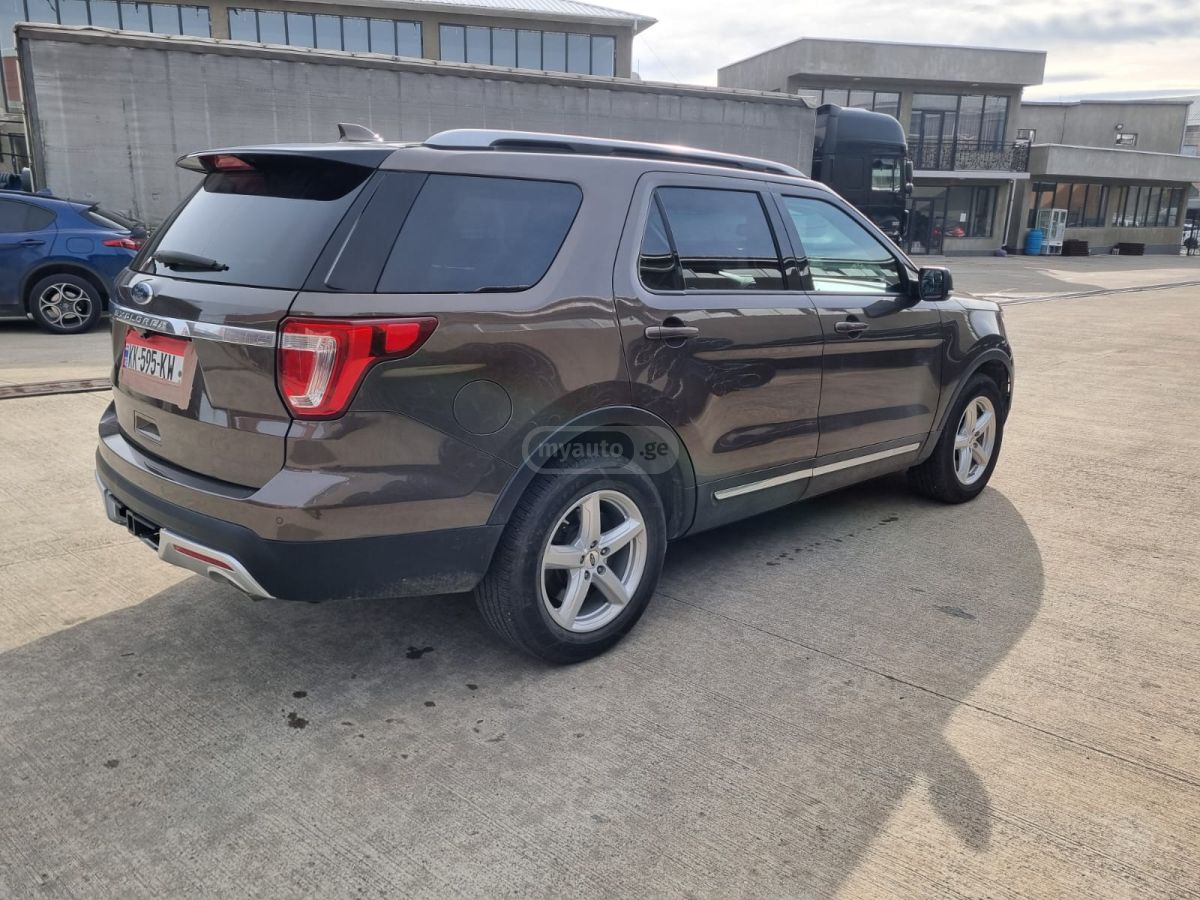 Ford Explorer 2015 — photo 2