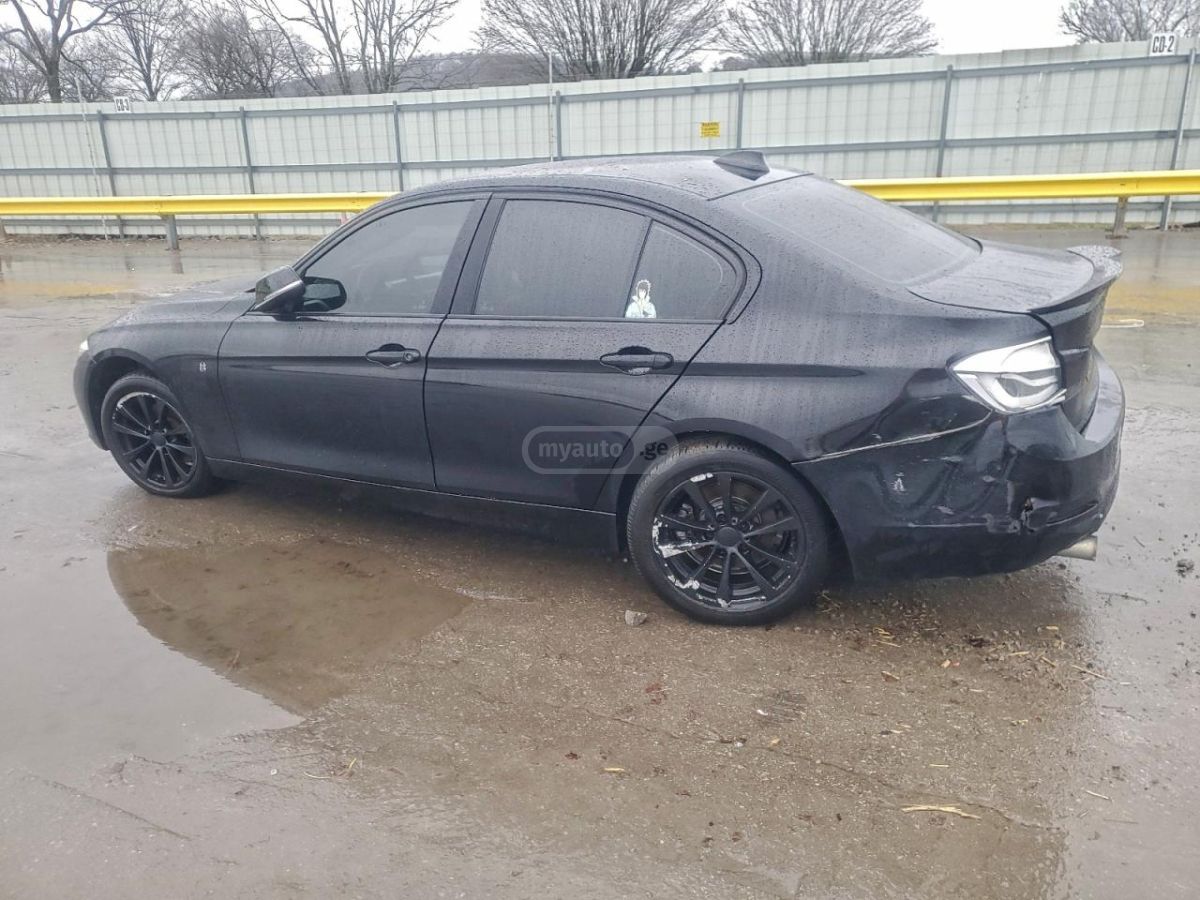 BMW 320 2016 — photo 2