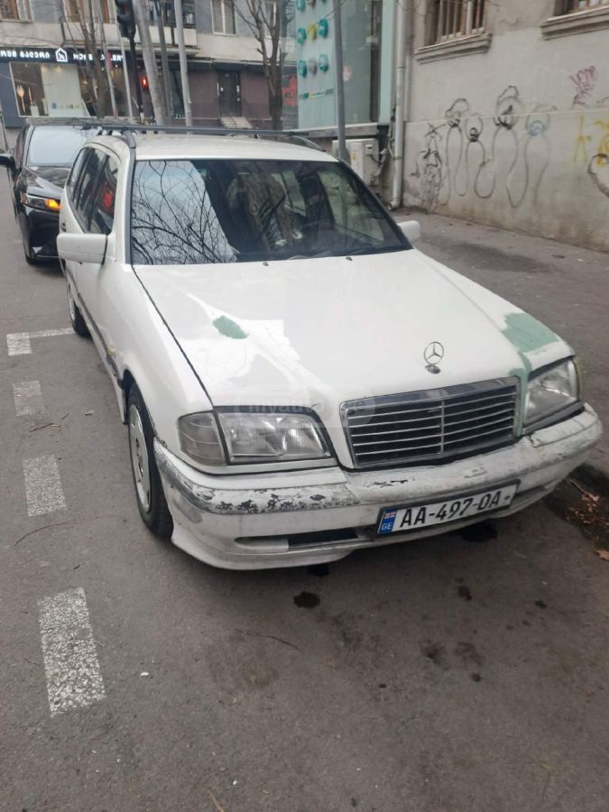 Mercedes-Benz C 180