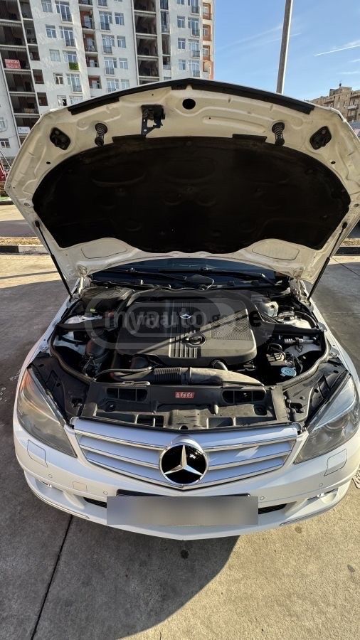 Mercedes-Benz C 220 2008 — photo 2