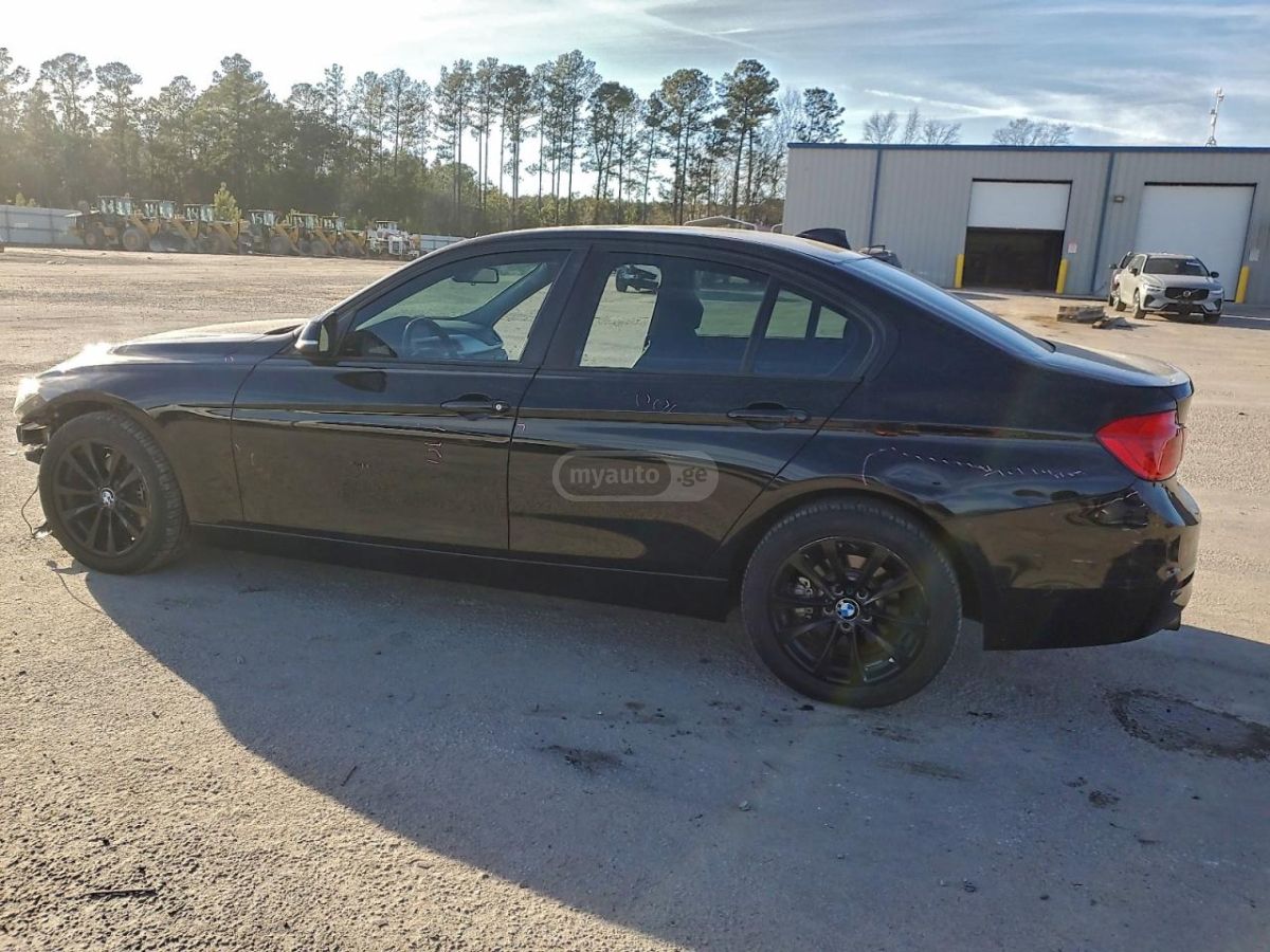 BMW 320 2017 — photo 2