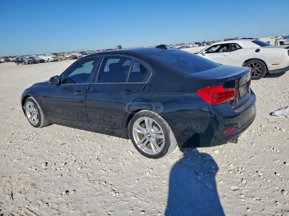 BMW 320 2017 — photo 2