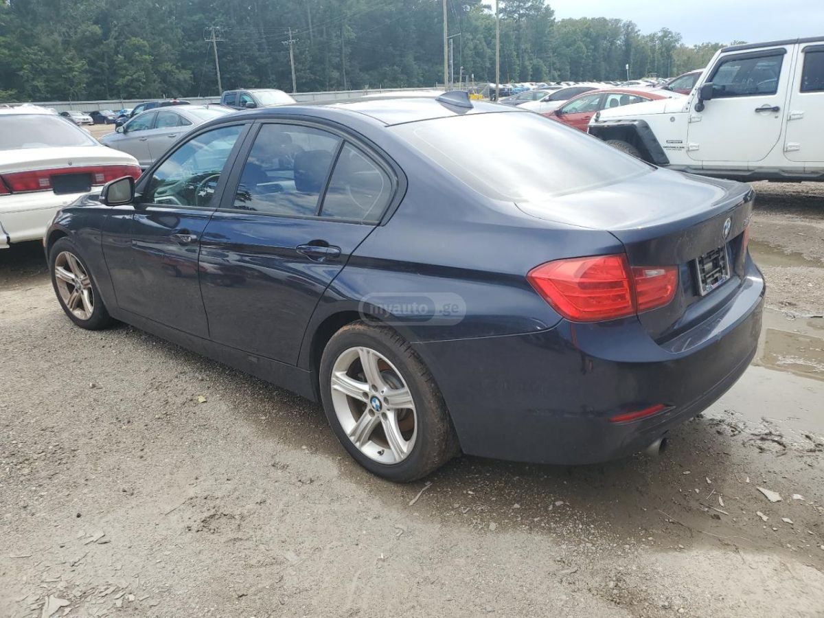 BMW 320 2015 — photo 2