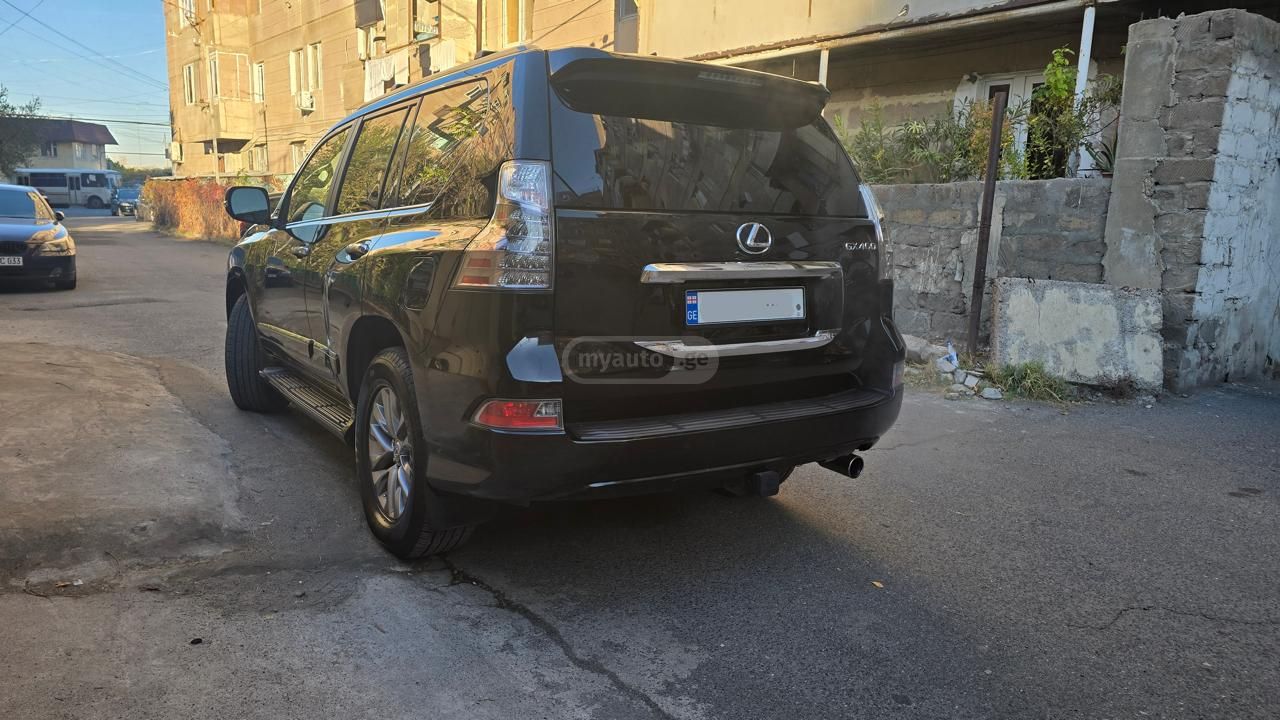 Lexus GX 460 2015 — photo 2
