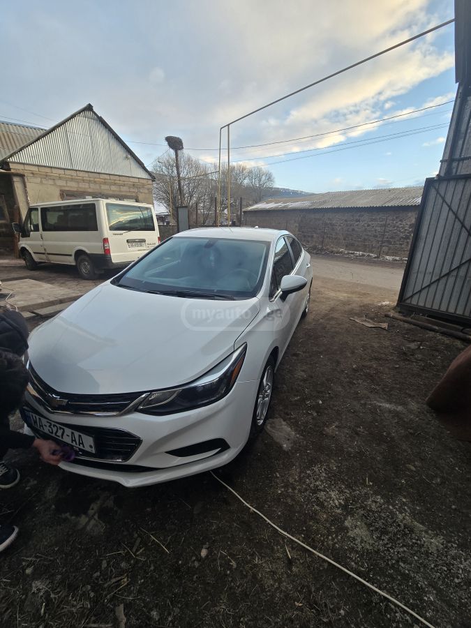 Chevrolet Cruze 2017 — photo 2