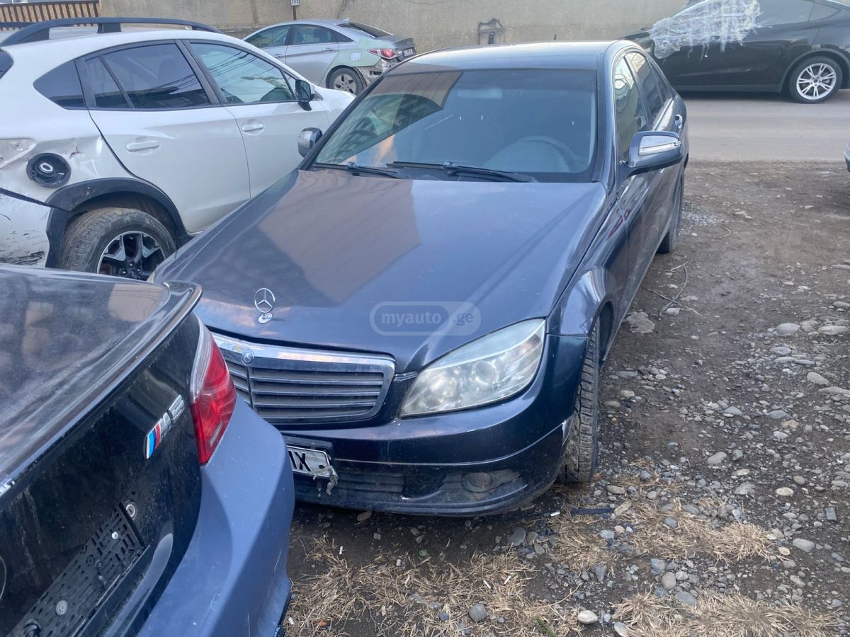 Mercedes-Benz C 300