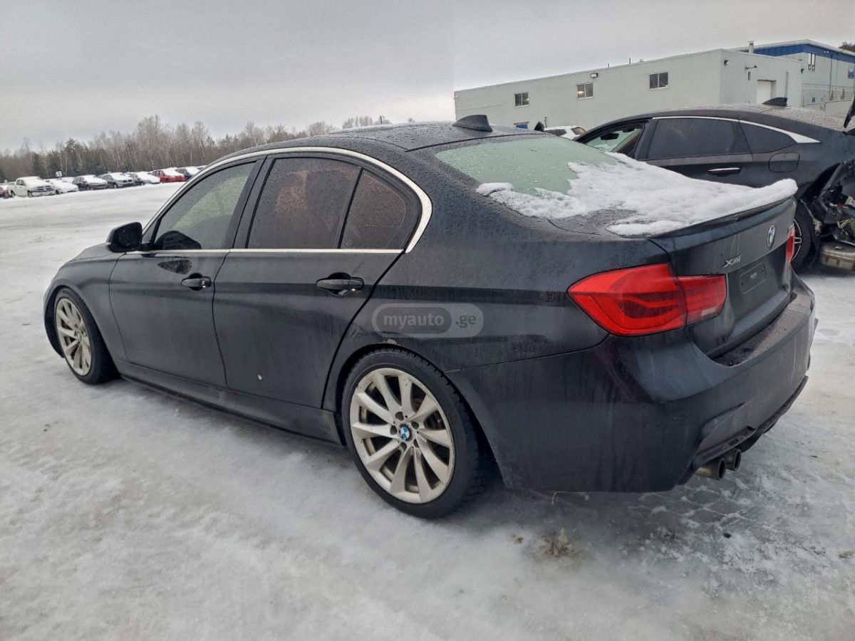 BMW 330 2017 — photo 2