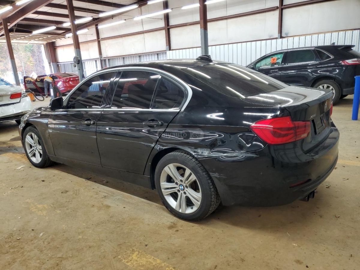 BMW 330 2018 — photo 2