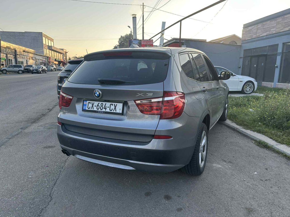 BMW X3 2012 — photo 2