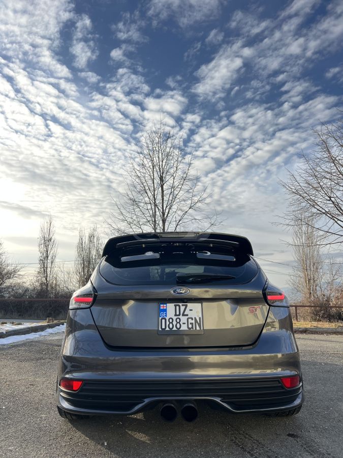 Ford Focus 2016 — photo 2
