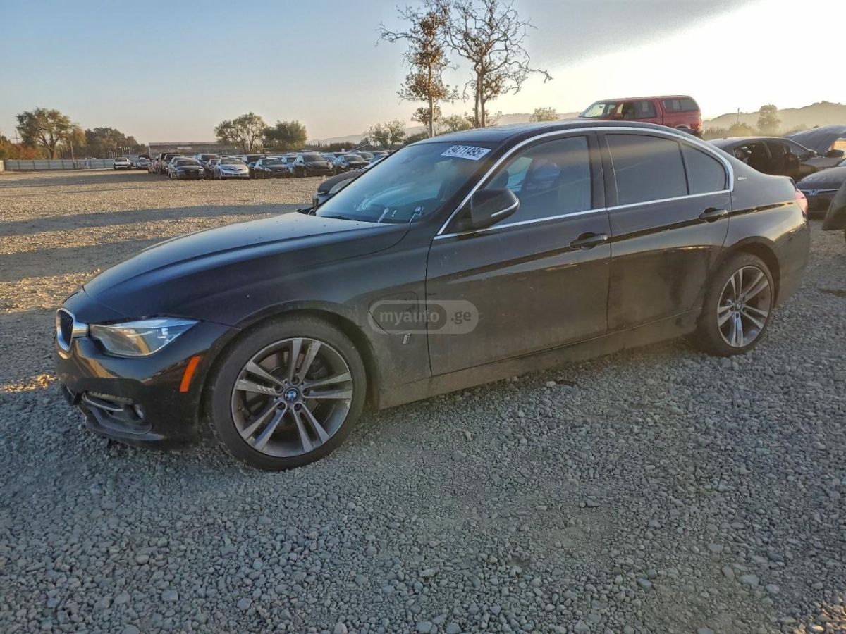 BMW 330