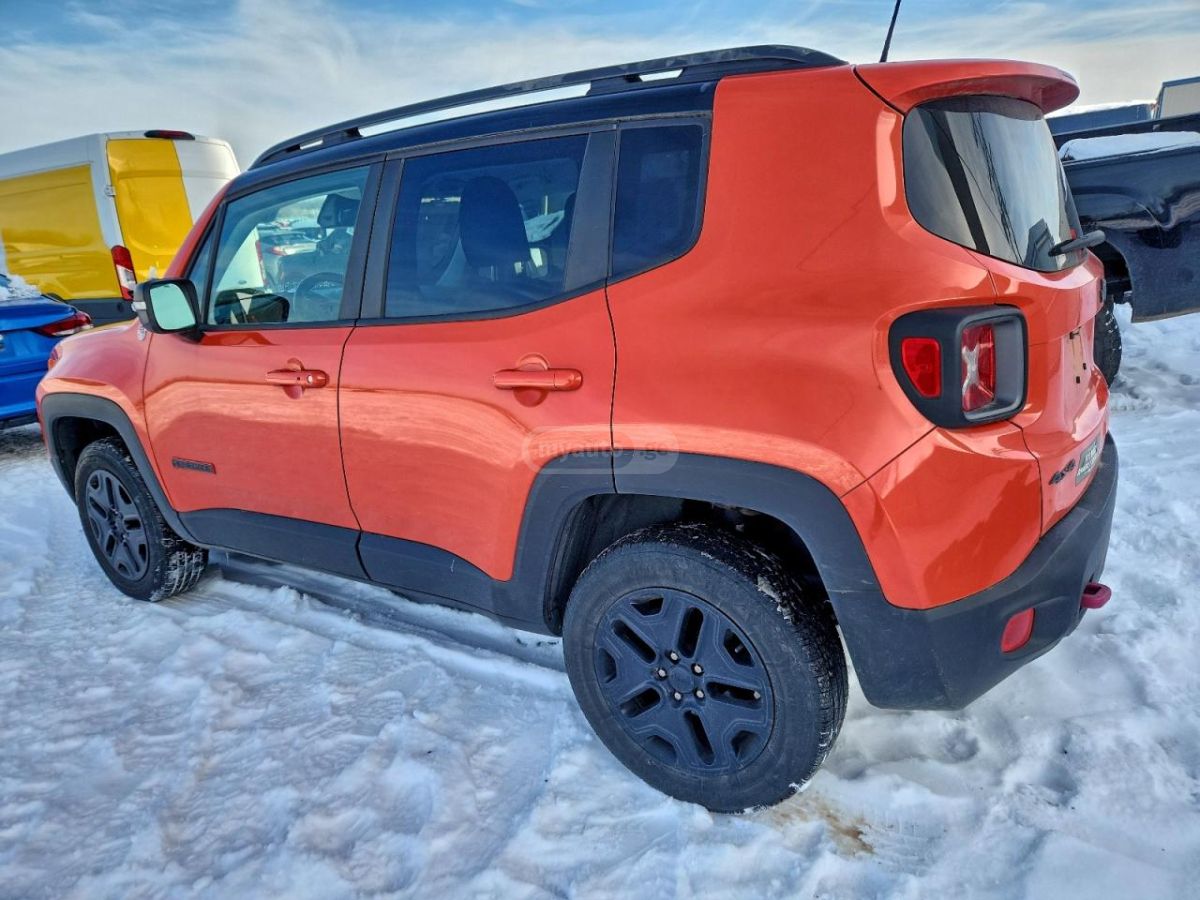 Jeep Renegade 2018 — photo 2