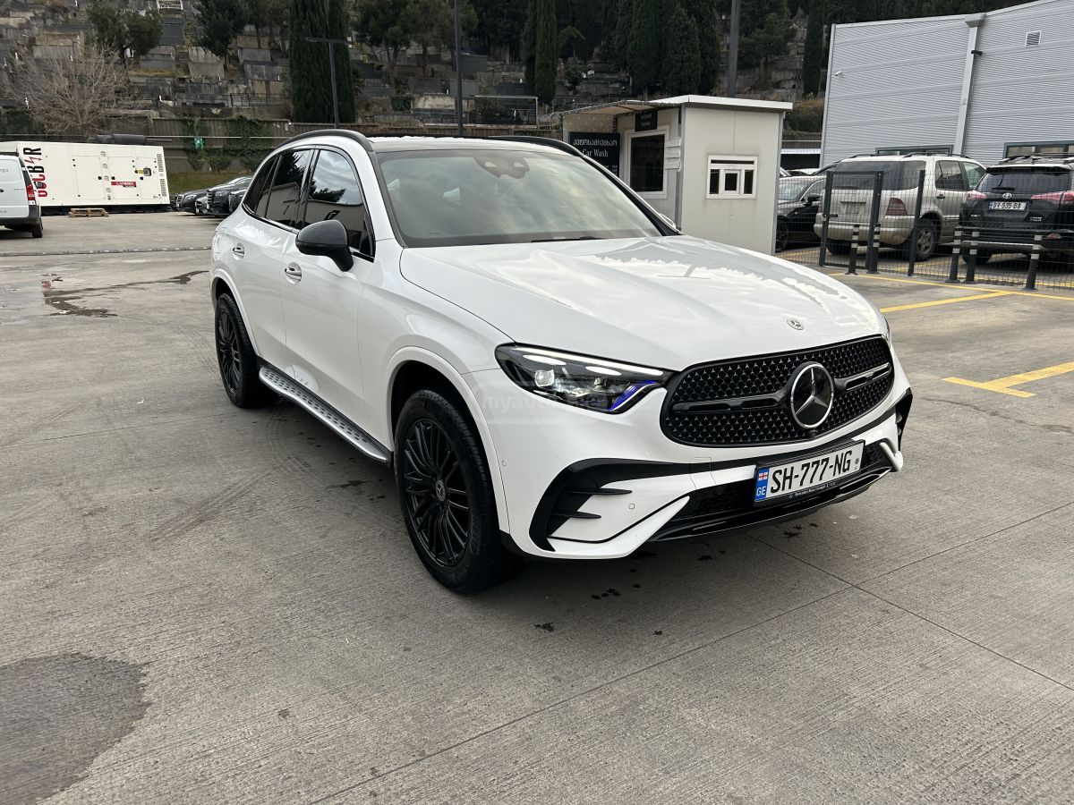 Mercedes-Benz GLC 300 2023 — photo 2
