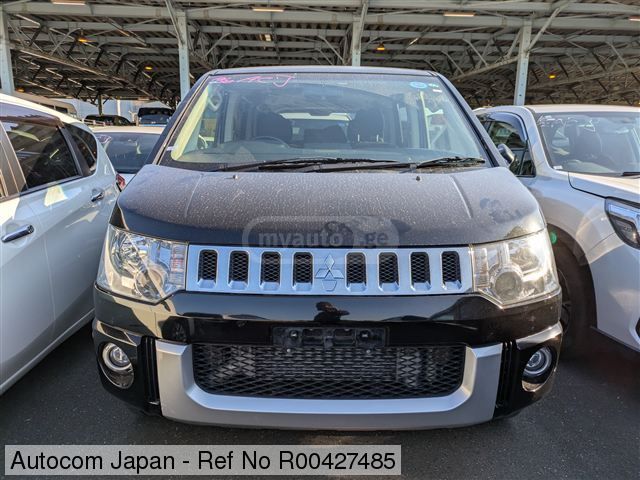 Mitsubishi Delica 2017 — photo 2