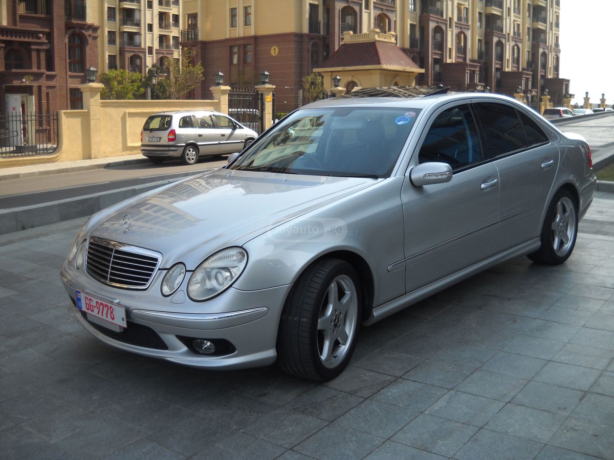 Mercedes-Benz E 320 2003 — photo 2