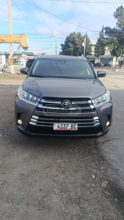 Toyota Highlander 2019 — photo 2