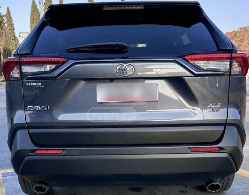 Toyota RAV 4 2021 — photo 2