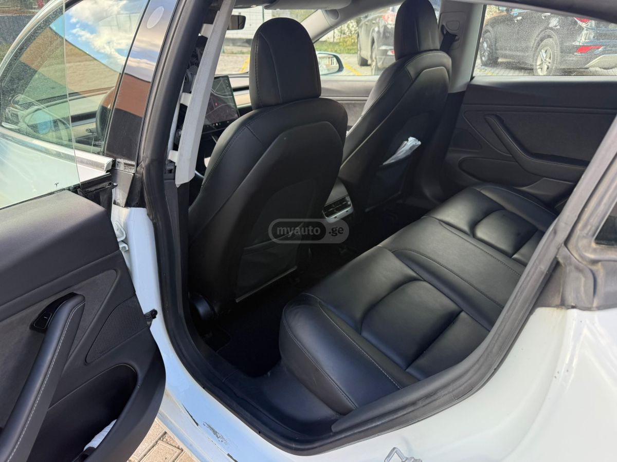 Tesla Model 3 2019 — photo 2