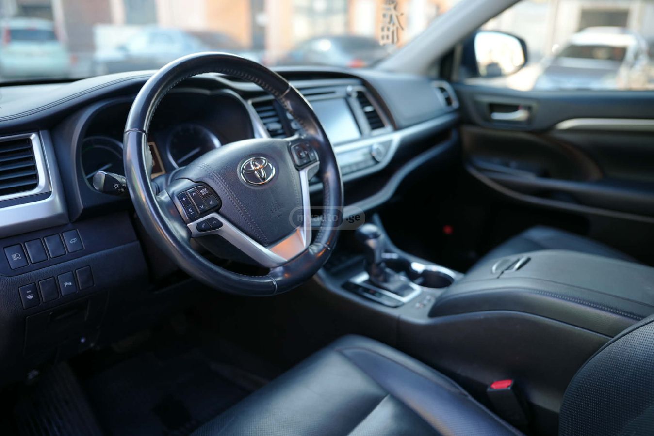 Toyota Highlander 2019 — photo 2
