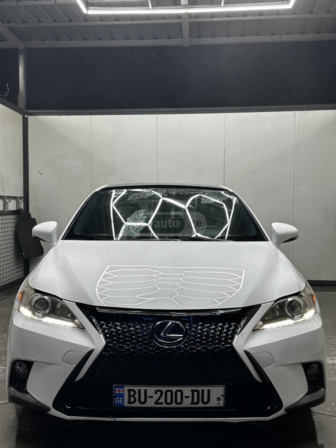 Lexus CT 200 h