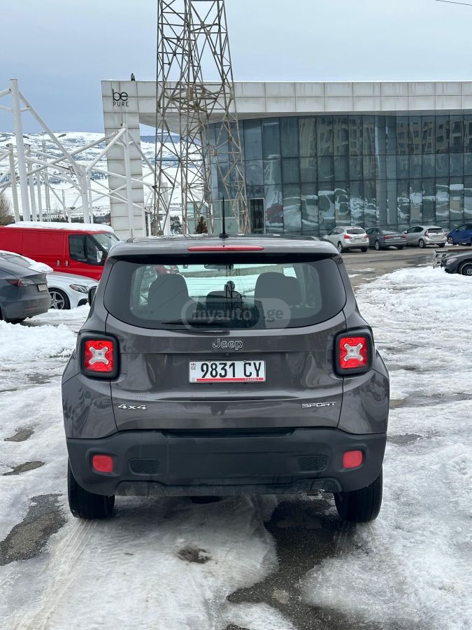 Jeep Renegade 2017 — photo 2