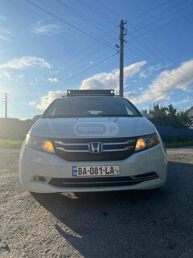 Honda Odyssey 2014 — photo 2