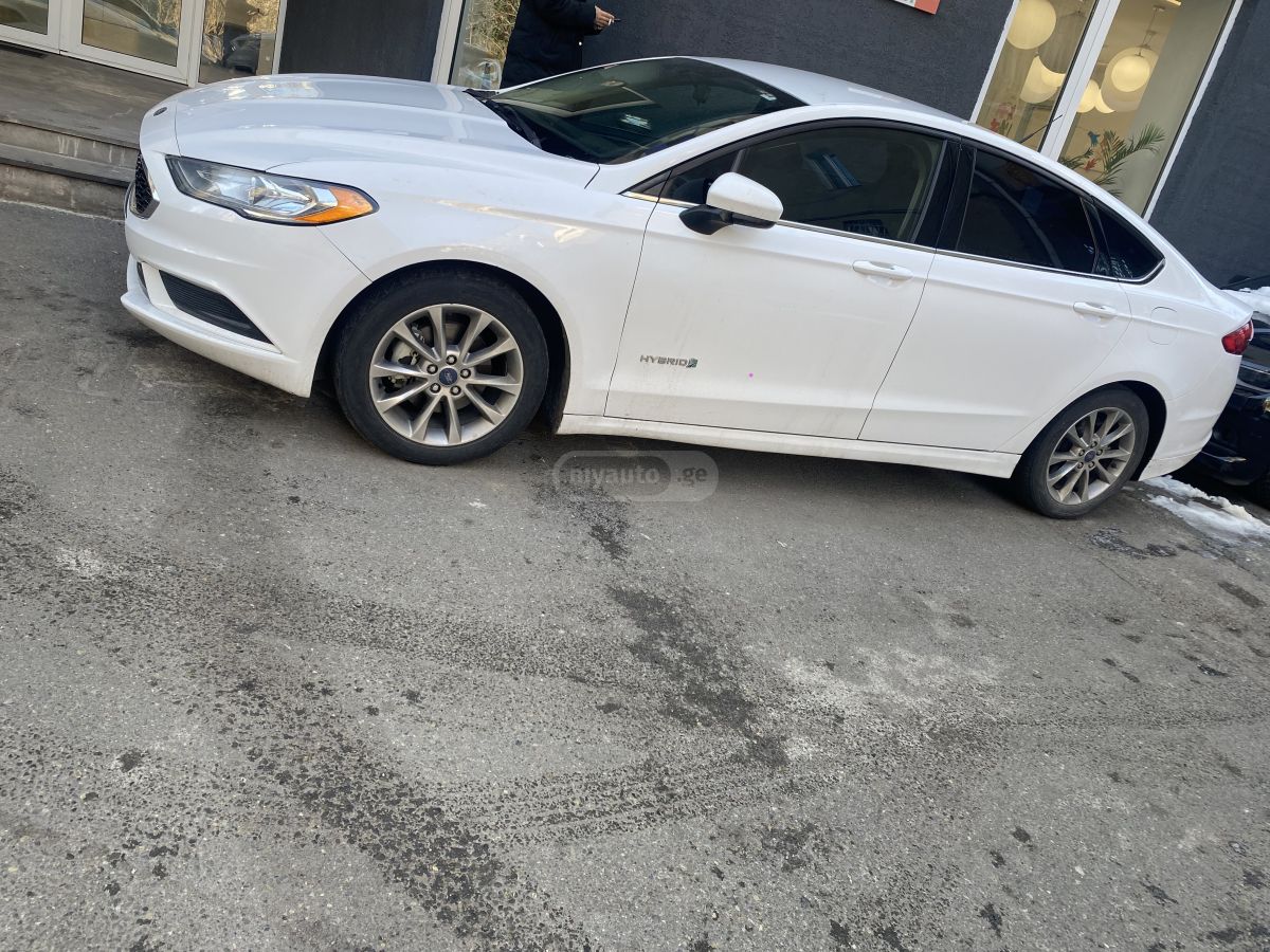 Ford Fusion 2018 — photo 2