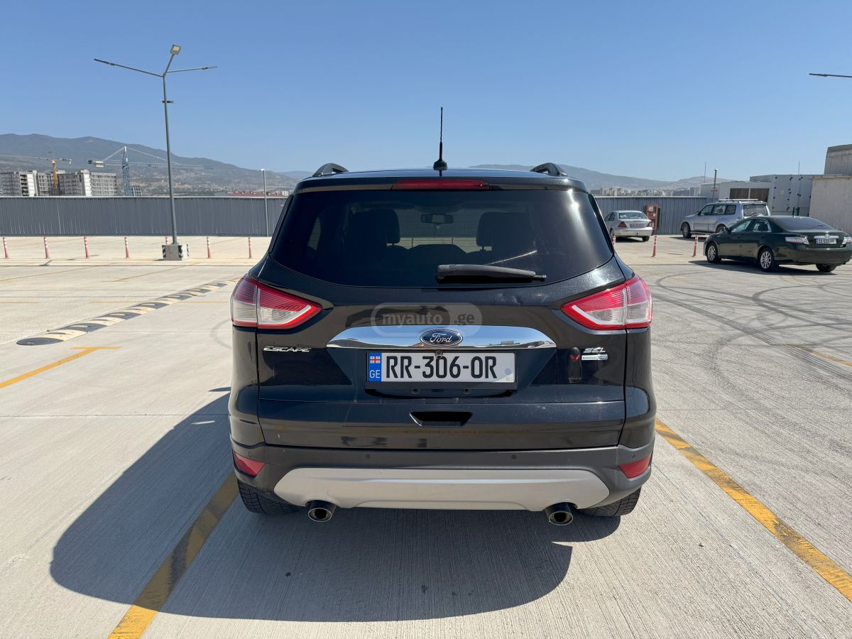 Ford Escape 2013 — photo 2