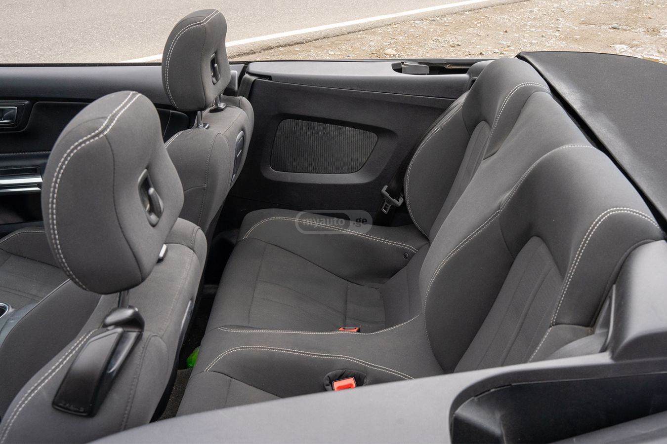 Ford Mustang 2018 — photo 2