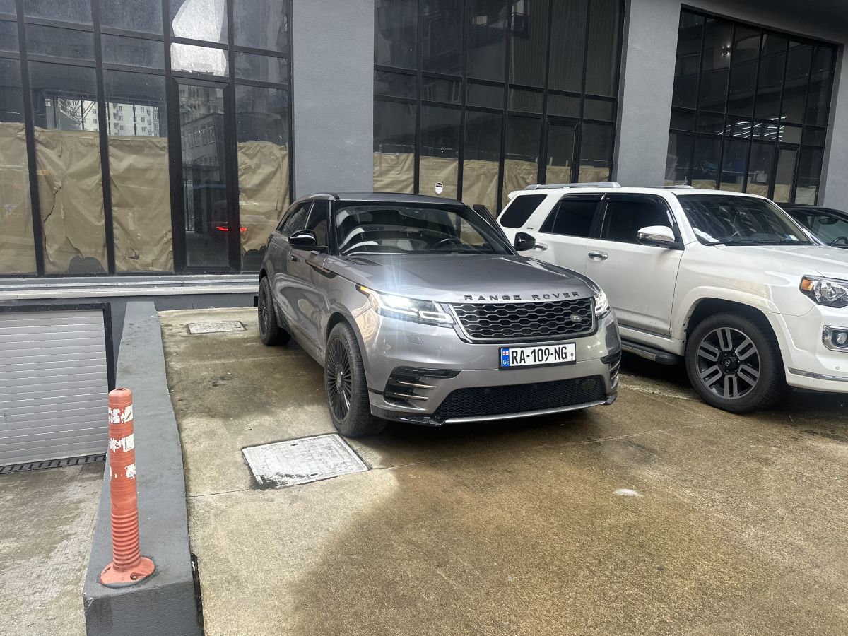 Land Rover Range Rover  Velar 2020 — photo 2