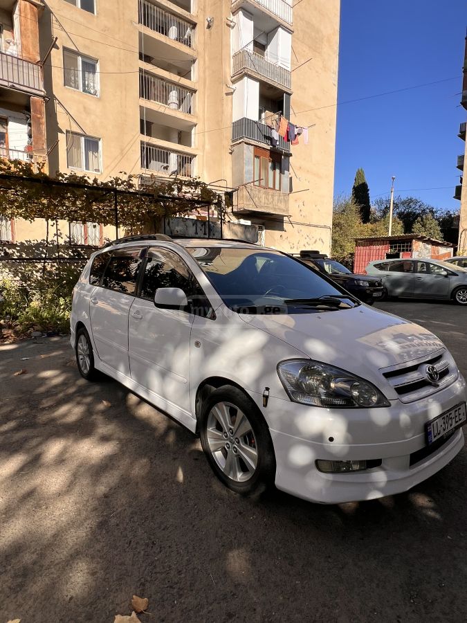 Toyota Ipsum 2003 — photo 2