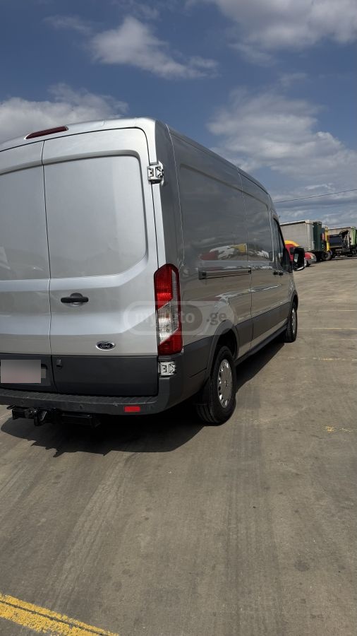 Ford Transit 2015 — photo 2