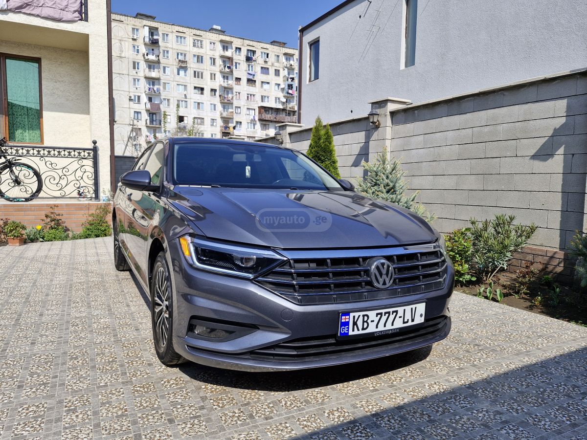 Volkswagen Passat 2018 — photo 2