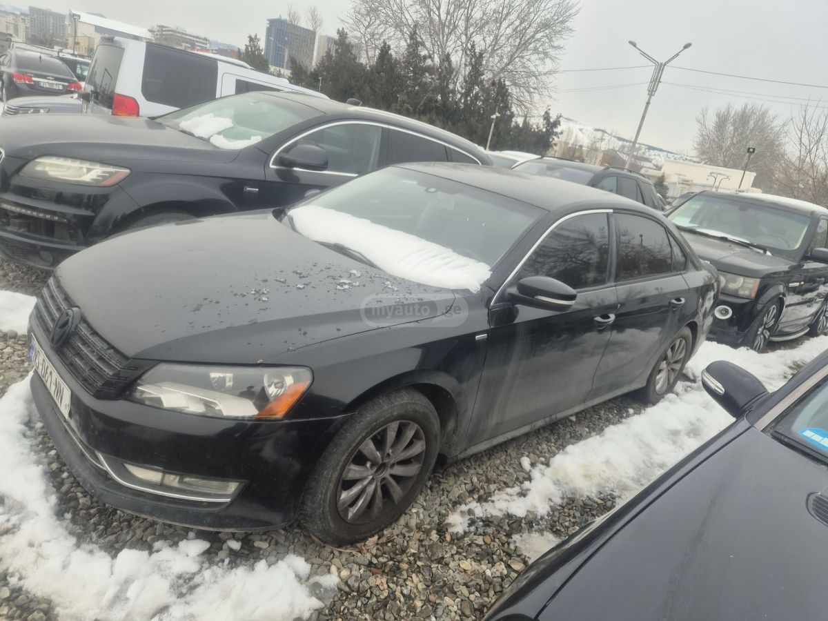 Volkswagen Passat 2014 — photo 2
