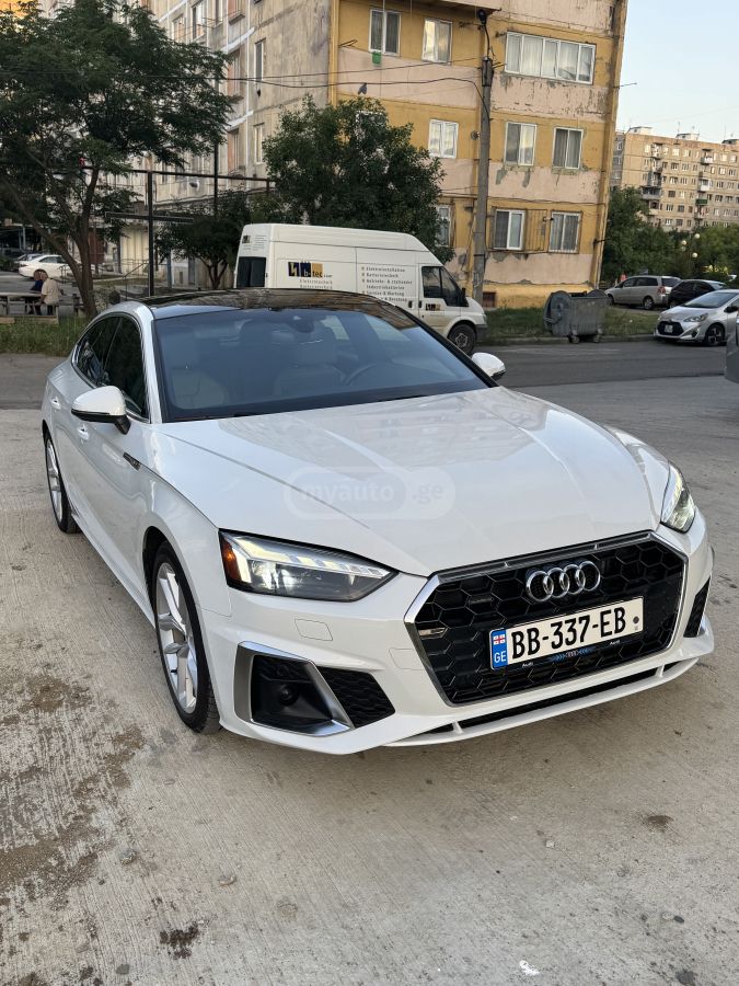 Audi A5 2023 — photo 2