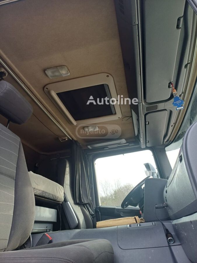 Saab 400 2015 — photo 2