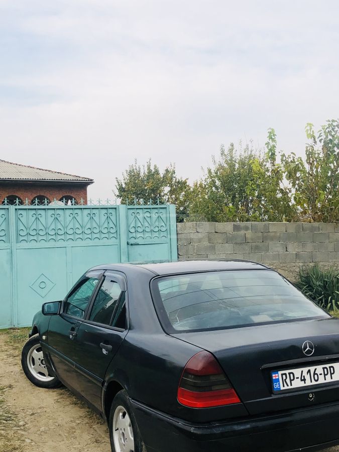 Mercedes-Benz C 230 1997 — photo 2