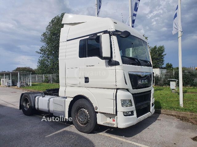Isuzu TGX