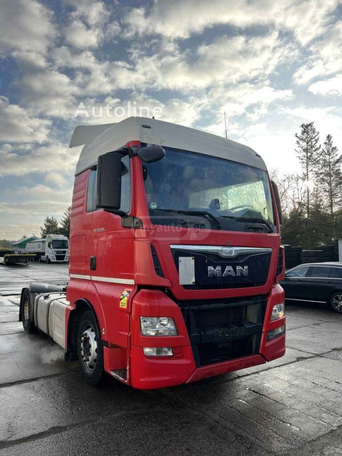 Isuzu TGX