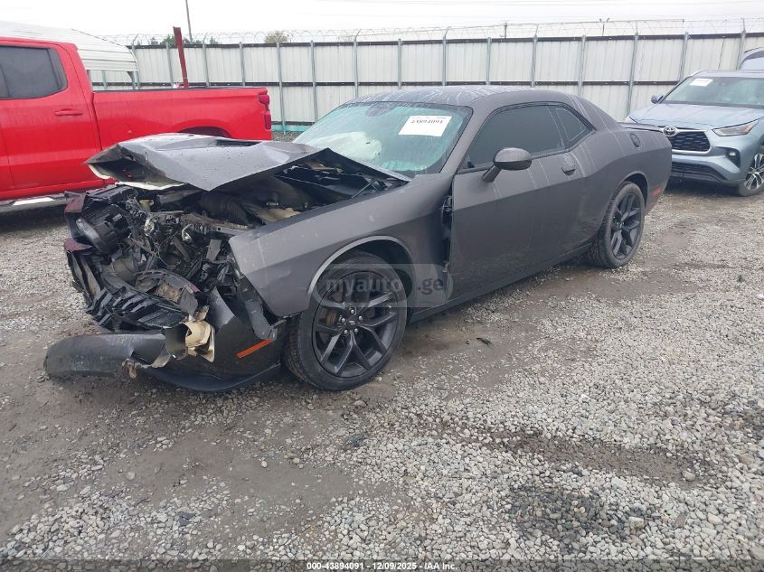 Dodge Challenger 2022 — photo 2