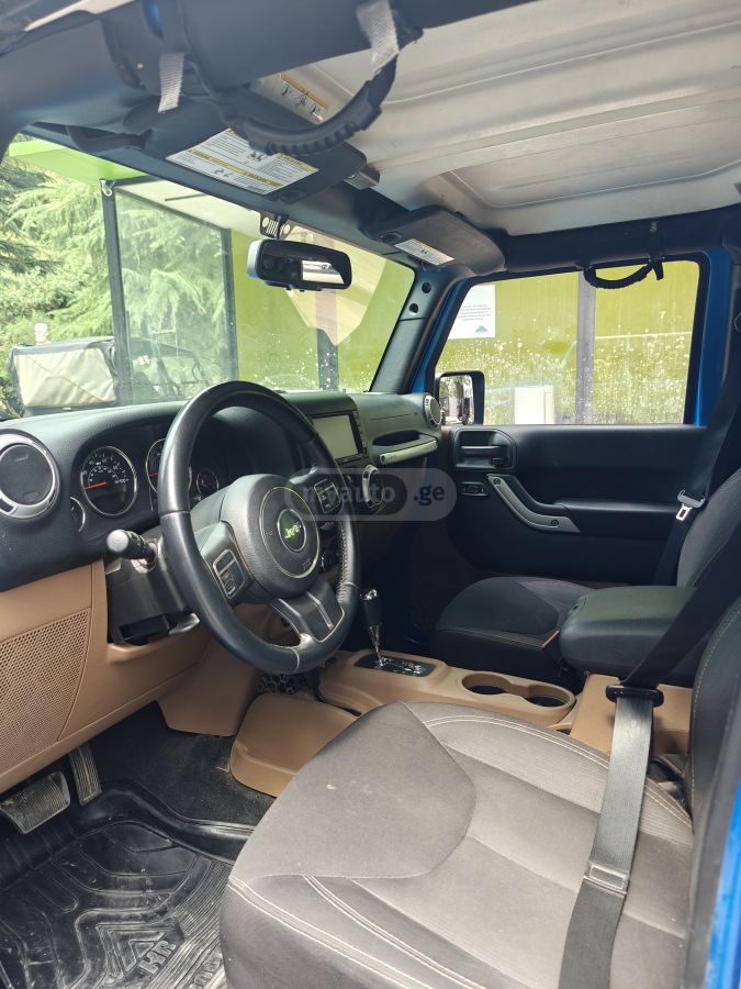 Jeep Wrangler 2015 — photo 2