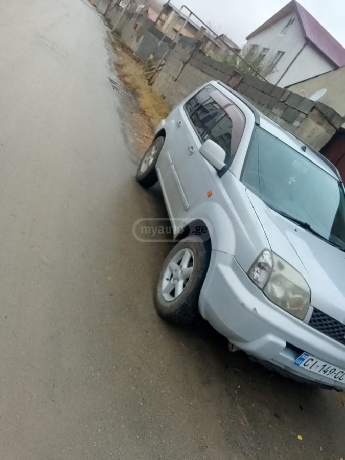 Nissan X-Trail 2001 — photo 2
