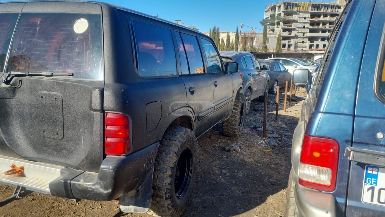 Mitsubishi Pajero 1999 — photo 2
