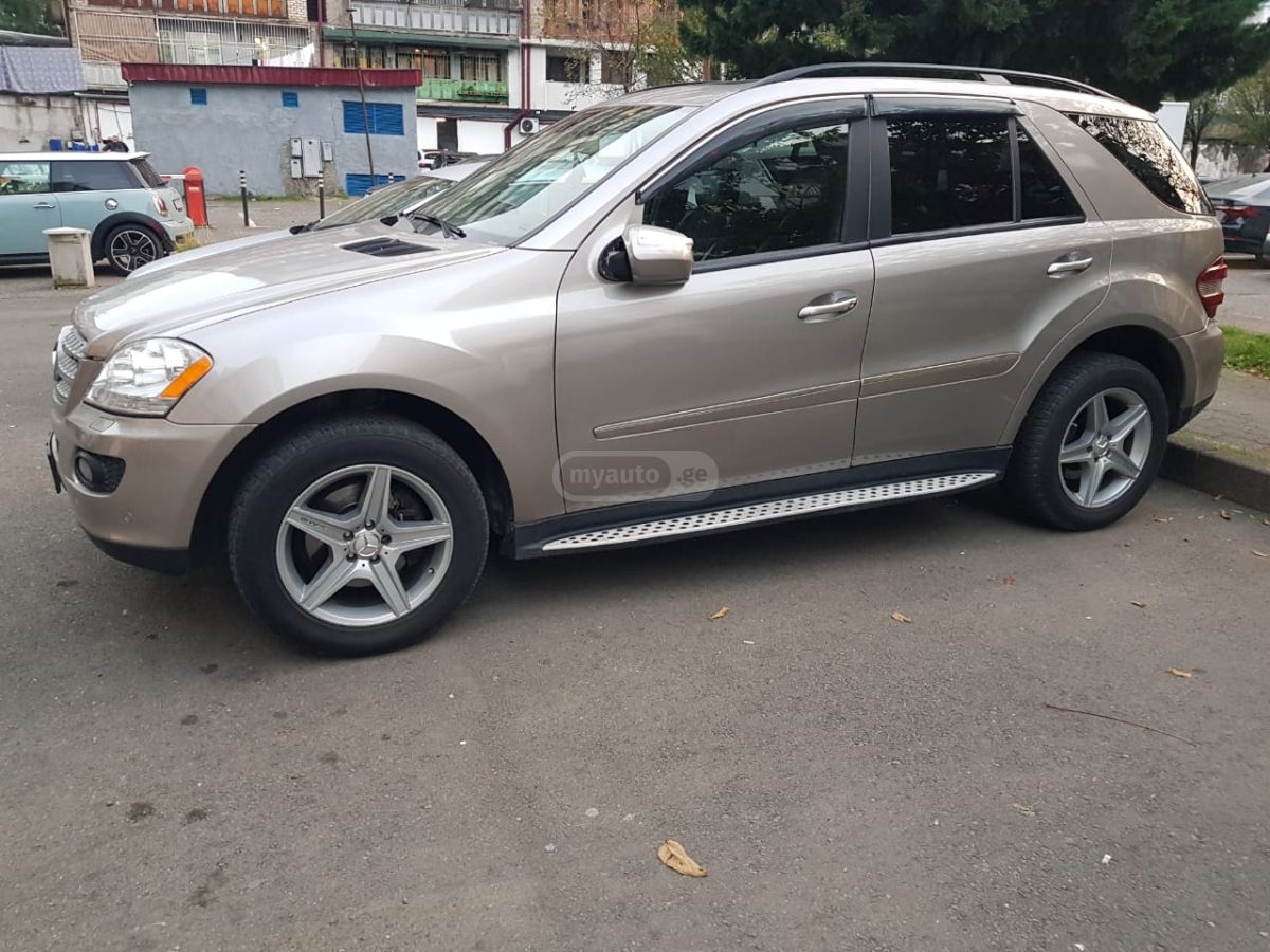 Mercedes-Benz ML 320