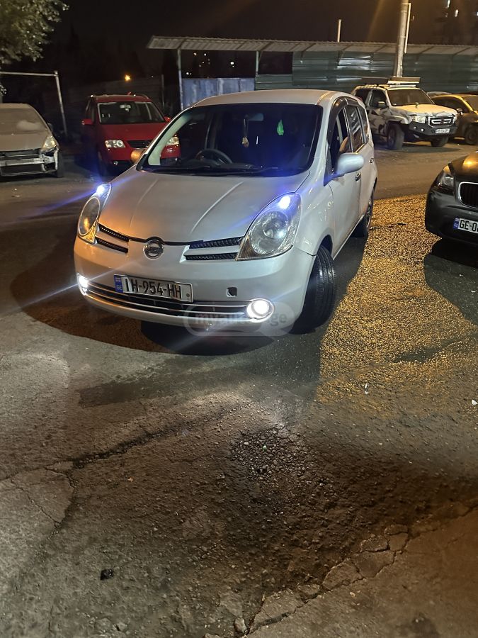 Nissan Note 2006 — photo 2